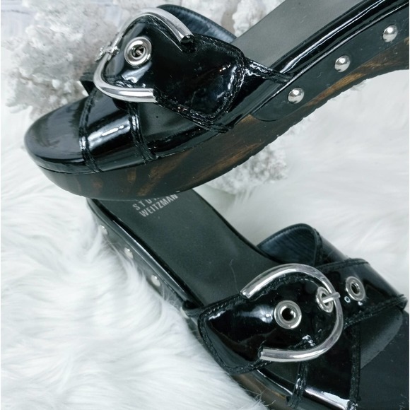 NWT STUART WEITZMAN Black Patent Leather Horse Bit Buckle Wood Sole Sandals 5.5 - Picture 6 of 16